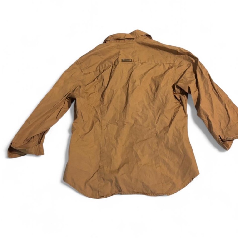 Lightweight Button-Up - Picture 2 of 3